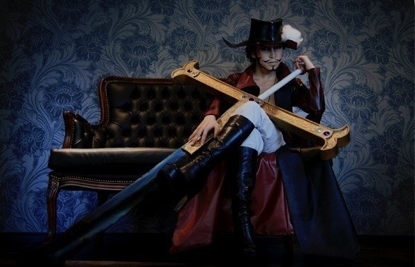 真的很有FEEL，就是那双靴子为嘛是高跟的