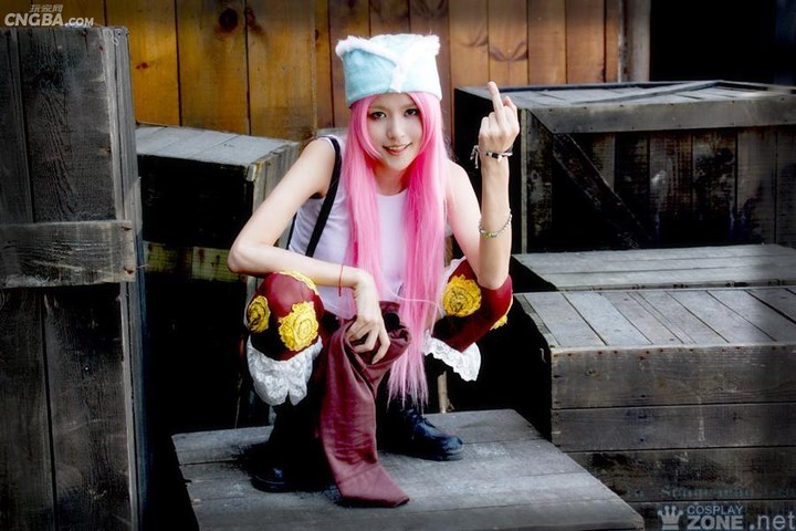 十一新人饕餮女，手势邪恶了