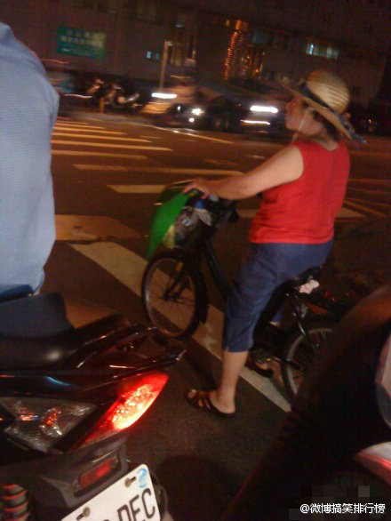 人潮中惊鸿一瞥