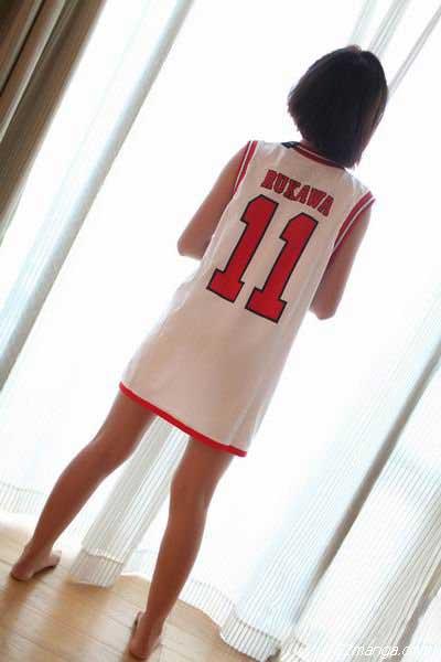 灌篮高手 流川枫 COSPLAY 美女 性感 女版《灌篮高手》流川枫COSPLAY图