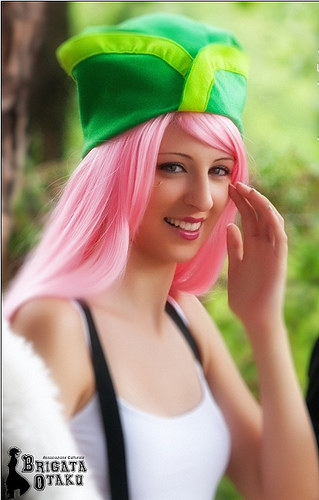 十一新人饕餮女