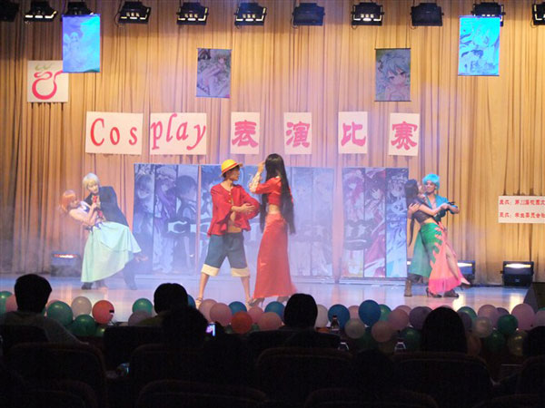 学校的cosplay大赛，大家觉得怎么样
