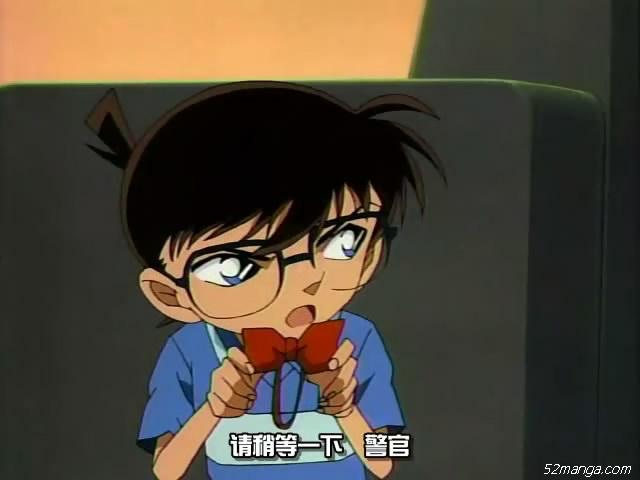 8、请等一下，警部
一般说这句话的时候，毛利大叔已然中了麻醉针，柯南童鞋已然用上了变声器，而警部必然正要带着被大叔YY的假犯人准备离开。

所以，这句话可以说是众望所归的谜题揭晓的开场曲~