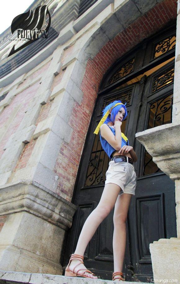 喜欢做的事情的话.....大概是看书和思考之类的....会很多古代文字哦